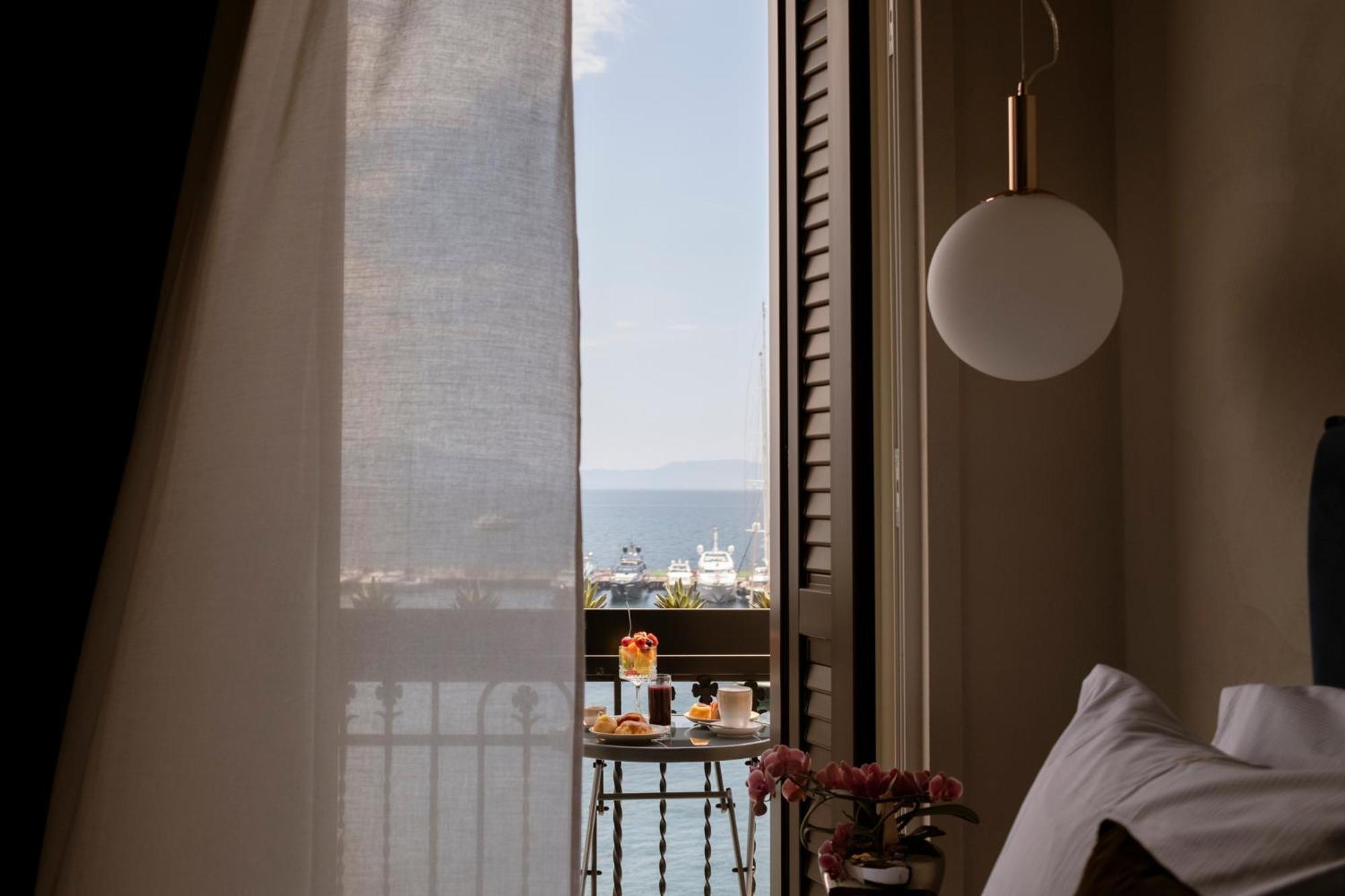 Demetra Luxury Suites Napoli Eksteriør billede